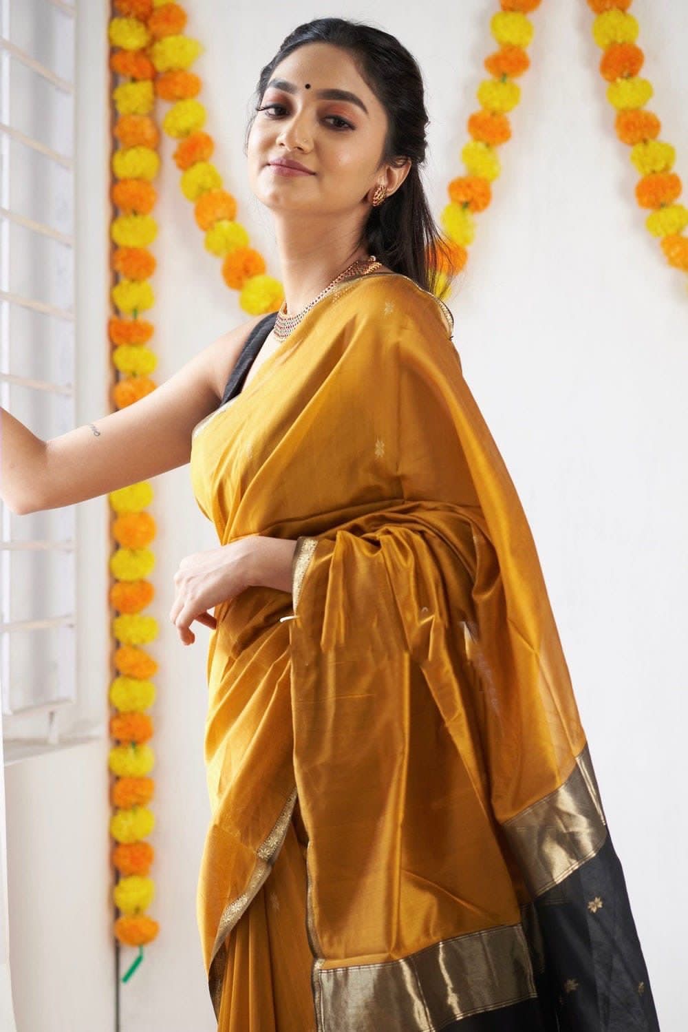 5034 Exclusive Fancy Designer Sarees Catalog